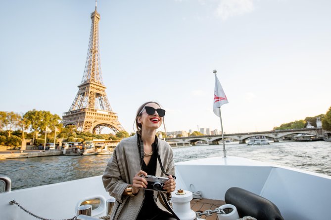 Seine River Guided Cruise Champagne Option by Vedettes de Paris - Meeting point at Port de Suffren: easy to find, but board smart