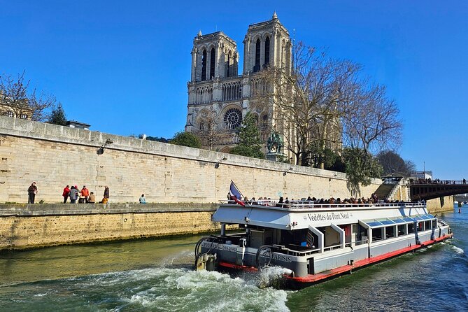 Seine River Sightseeing Guided Cruise by Vedettes du Pont Neuf - Deck Comfort: Open Air Views vs Weather-Proof Shelter