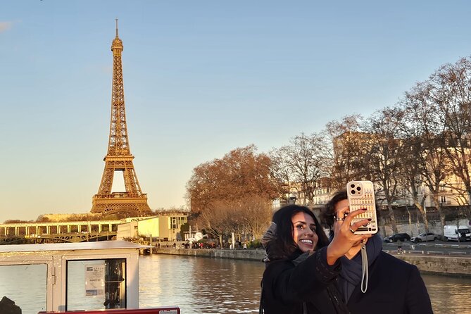 Seine River Sightseeing Guided Cruise by Vedettes du Pont Neuf - Meeting Point Reality Check at Square du Vert-Galant