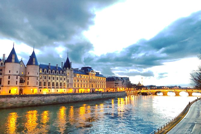 Semi-Private French Revolution and Conciergerie tour - The Conciergerie finish: why the end point matters for the story