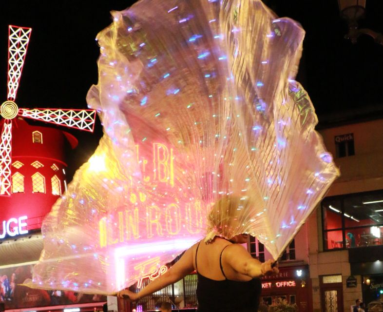 Singing Montmartre by night with a Diva - Meeting at Chez Ma Cousine, then moving toward Place du Tertre