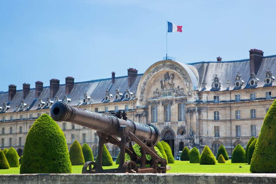 Skip-the-line Les Invalides Army Museum Paris Private Tour - Napoleon’s tomb and the Dôme Church: the stops people remember
