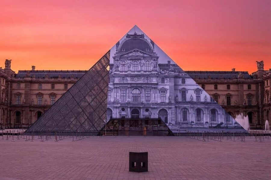 Skip-the-Line Louvre Museum Tour with Artist - Meeting at Le Kiosque des Noctambules (not inside the museum)