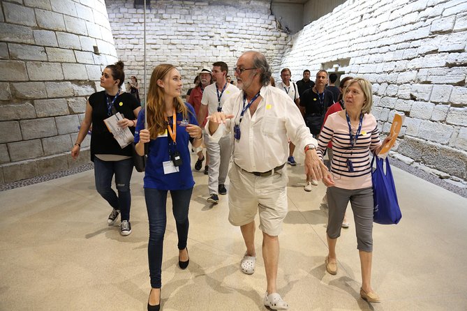 Small-Group Louvre Museum Masterpieces Tour with Access - Crowds, Security Checks, and the Stairs You Cannot Skip