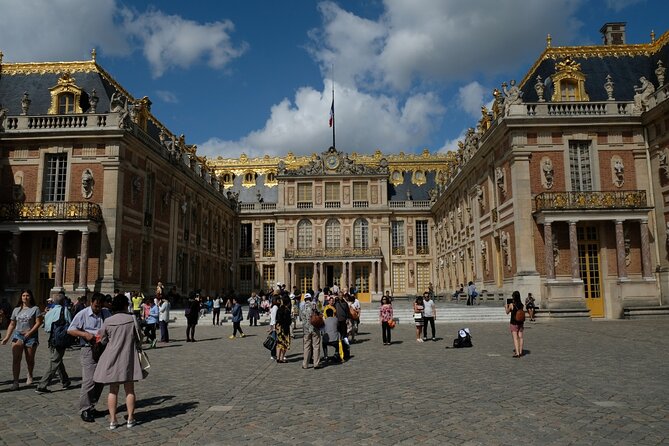 Small Group Paris to Versailles Day Trip with Garden Stroll - I Trianons E Le Hameau: the quiet Versailles side