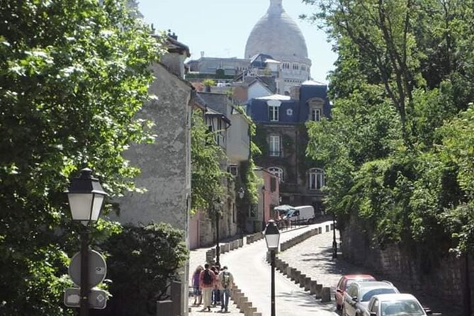 Small group visit to the Montmartre district in Italian - Why This Montmartre Tour Feels Different Than the Usual Checklist
