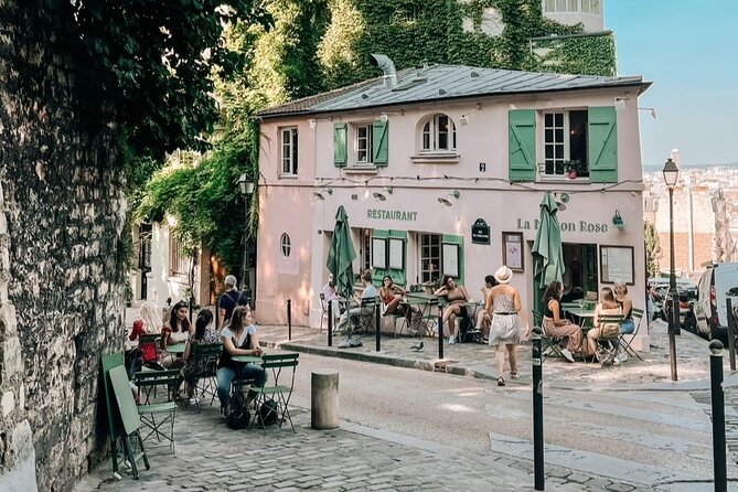 Small Group Walking Tour of Montmartre -10 people max - Place Pigalle and Napoleon the 3rd: the story starts before the hill