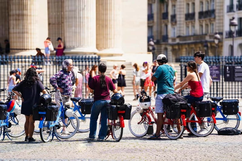 Solex Guided Tour of Intellectual Paris - A Paris route you can feel in motion