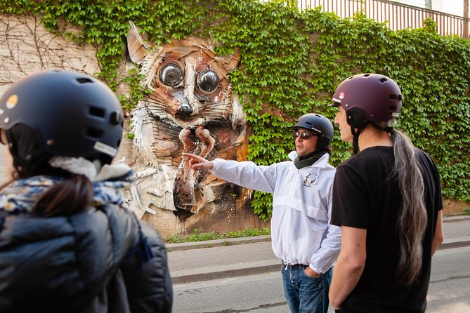 Street Art tour in Paris - Discover Paris murals ! - A third photo stop on the route: how to use the extra moment