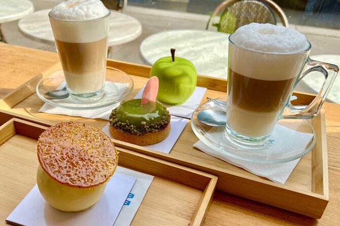 Sweet walking food tour in Paris with local guide - What the small group does for your experience