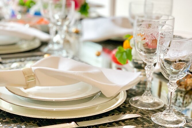 Table Manners a la française - A 90-Minute Paris Class That Respects Your Schedule