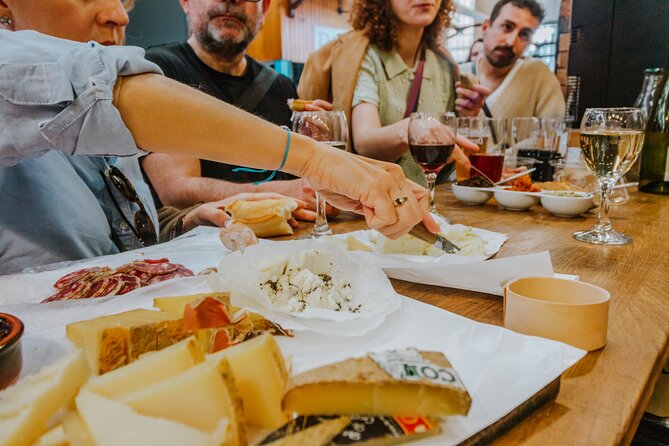 Taste of Paris Food and Bike Tour - Starting at Le Peloton Café, the bike intro you will thank yourself for