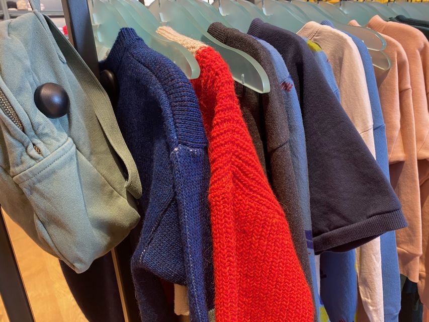 Teen Shopping Tour of Paris, 2.30 hour Walking Tour - A guide who can keep the shopping moving