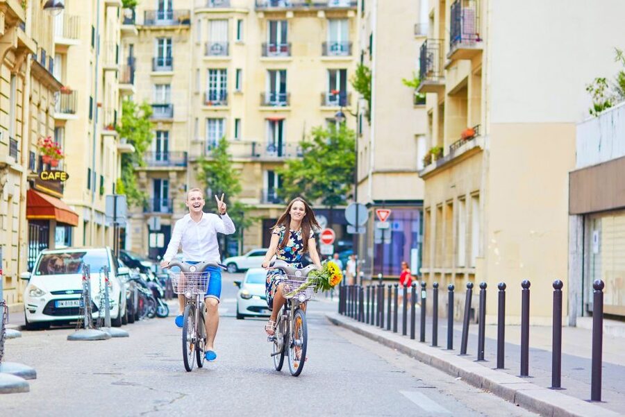 The Best of Paris by Bike with a Local - From Île de la Cité to the Cour Carrée and Louvre area