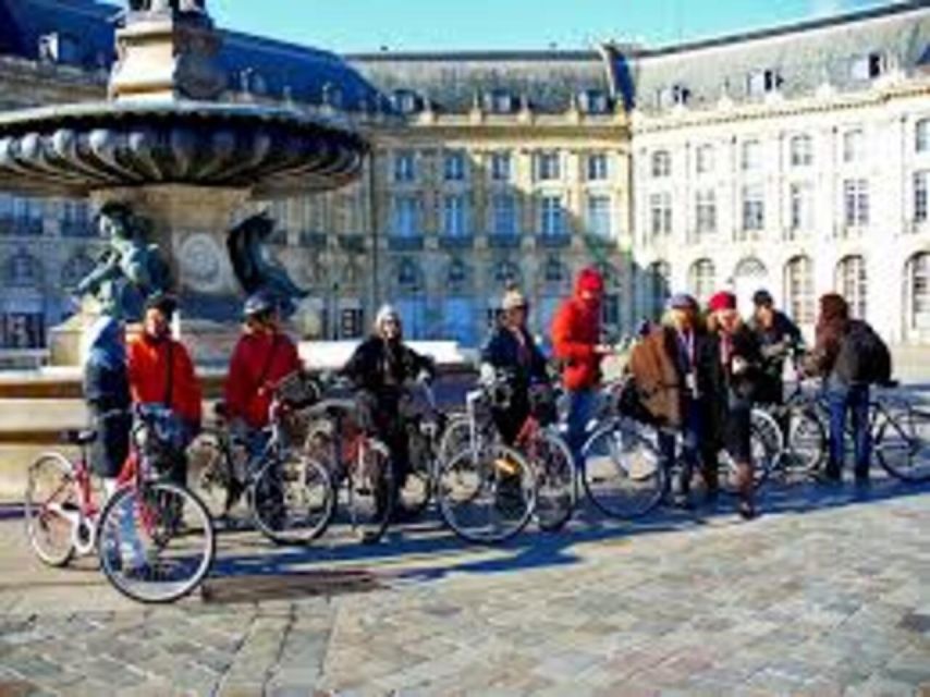 The Best of Paris by Bike with a Local - Concorde to Champs-Élysées, with Arc de Triomphe for that big Paris sense of scale