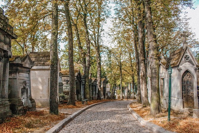 The Famous Graves of Père Lachaise - Self-Guided Audio Tour - Who this audio tour suits best