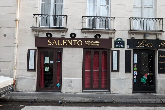 The French Revolution: Self Guided Audio Tour of Paris - Hôtel de Sully and the look of medieval Paris in a political era