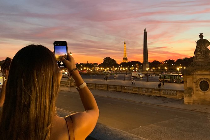The Great Paris Layover: Private Tour with optional car upgrade - A layover route built for speed and sanity