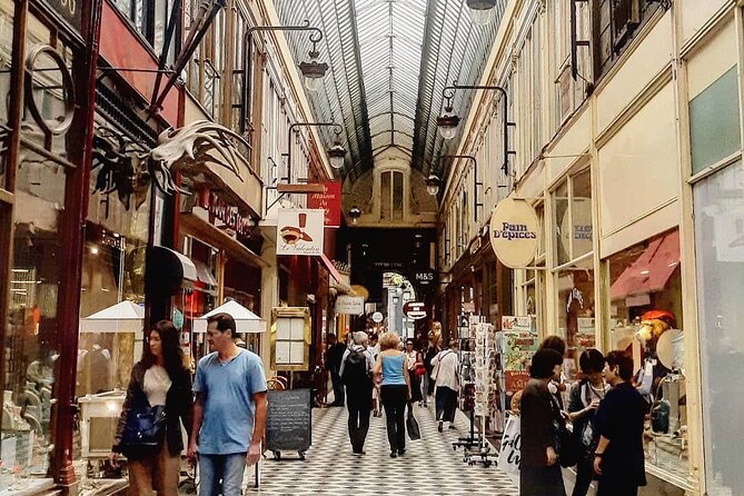 The Paris of the Parisians - The Route: From High Views to Flower Streets