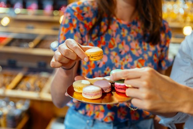 The Sweet Pastry With Locals PRIVATE Tour of Paris in Le Marais District - Place des Vosges: where the square sets the pace for pastry tasting