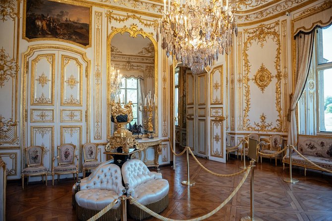 The Ultimate Chantilly Castle Private Day Trip - The private guide effect: what makes your day feel personal