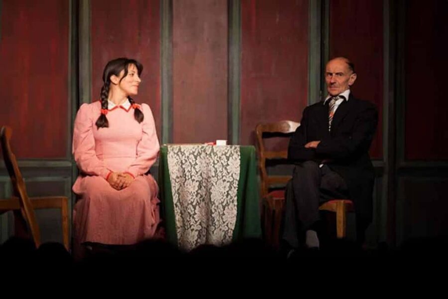 Theatre in Paris: The Lesson (La leçon) - Key things to know before you go