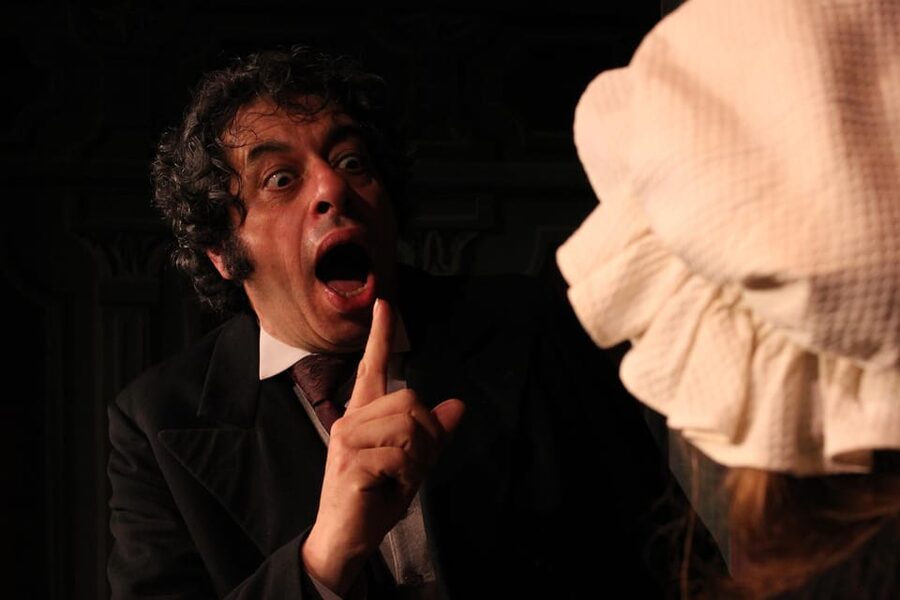 Theatre in Paris: The Lesson (La leçon) - Who should book The Lesson, and who should think twice