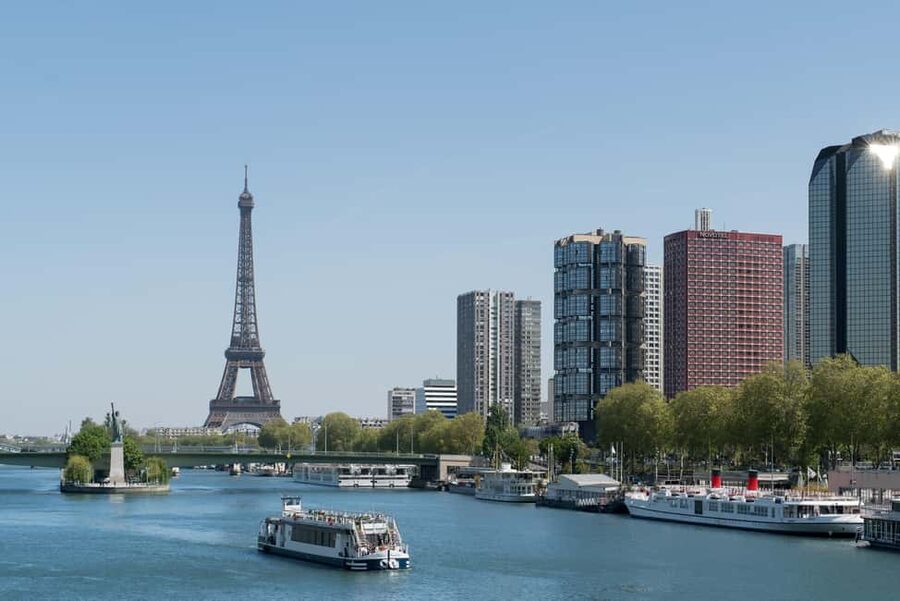 Theo Boat/Paris : Lunch Cruise on the Seine with rooftop - Key things to know before you go
