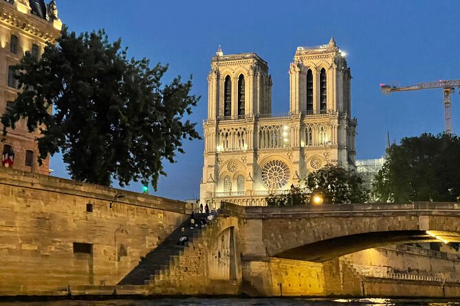 Top Private Cruises in Paris with French Champagne and surprises - Alexandre-III Bridge and Pont Neuf: the bridges with stories
