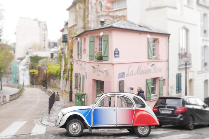 Tour in a vintage car with a Parisian - Custom Stops and Photo Time: The Tour That Adjusts to You