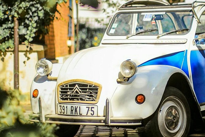 Tour in a vintage car with a Parisian - Montmartre Streets: When You Want Atmosphere, Not Just Landmarks