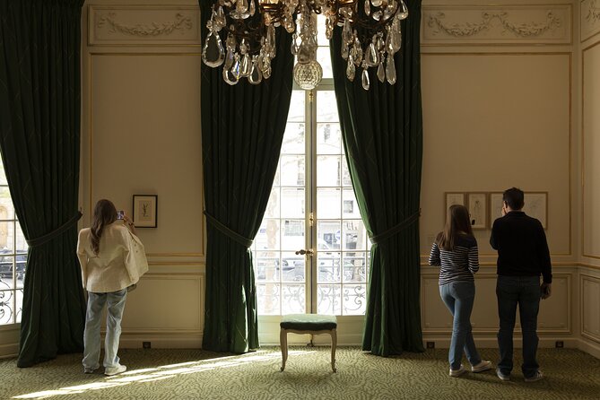 Tour of the Musée Yves Saint Laurent Paris - Before-hours entry at the Musée Yves Saint Laurent (why that timing matters)