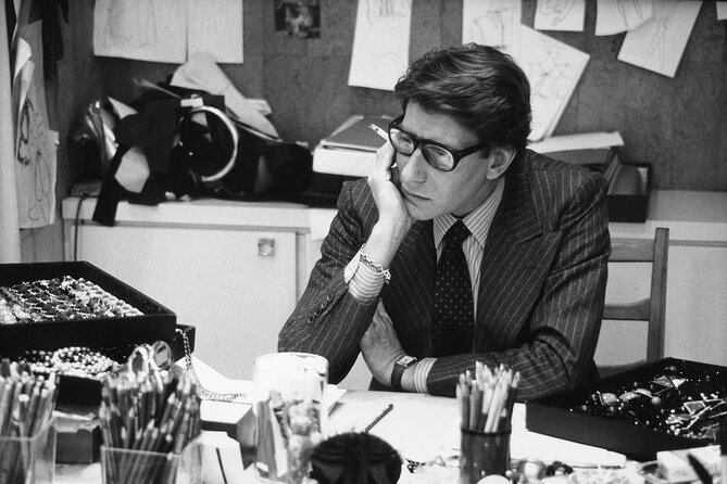 Tour of the Musée Yves Saint Laurent Paris - Meeting point on Av. Marceau, and how to plan your arrival