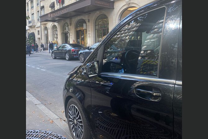 Transfer between Paris and airports CDG/ORLY/LBG (Van 8pax) - Getting From the Airport to Your Hotel or Private Residence