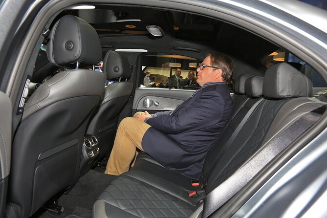 Transfer from Orly/CDG/LBG Airport to Paris (E-Class 2pax) - English support, and what a great driver adds