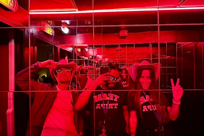 Tripa Paris Pubcrawl / Bar Tours - Two More Pantheon Bars, Plus A Group Photo Moment