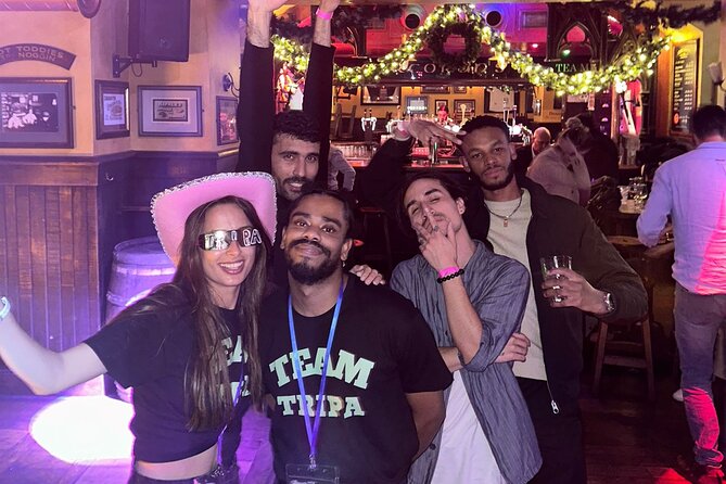 Tripa Paris Pubcrawl / Bar Tours - The Night-Winning Details: Shots, Snacks, Beer Pong, And Music