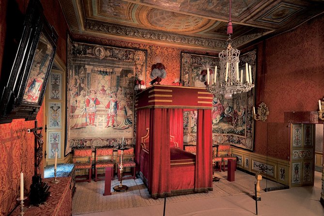 Vaux-le-Vicomte Castle Day Trip with Chateaubus Shuttle - Vaux-le-Vicomte in one half-day: what this shuttle package gives you