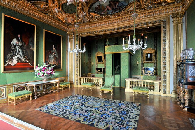 Vaux-le-Vicomte Castle Day Trip with Chateaubus Shuttle - Meeting point in Melun and how the 5-hour plan usually works