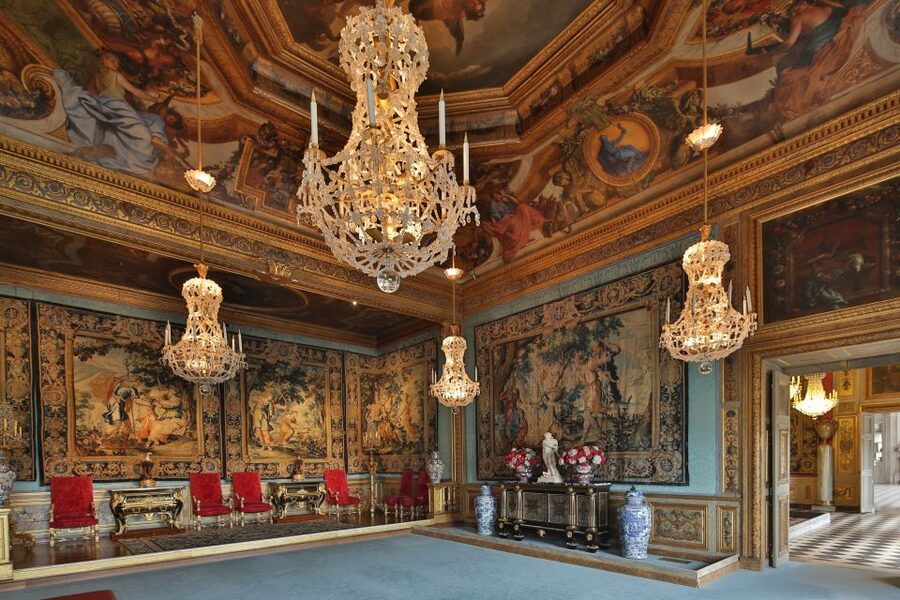 Vaux le Vicomte Chateau Entry Ticket and Chateaubus Transfer - Gardens and Garden Trails: Where the Estate Becomes the Attraction