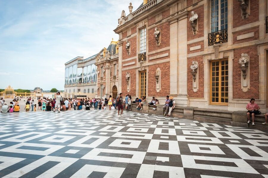 Versailles Bike Tour with Palace & Queen Farm Entrance - Getting There: Meet at Gare Saint-Lazare, Then Train to Versailles