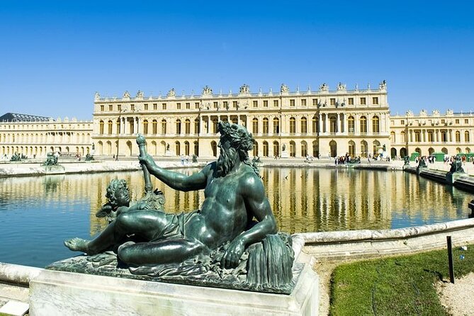 VERSAILLES CASTLE Round-Trip Transfer from Paris by Luxury Van - Round-trip convenience: keeping your whole day on schedule