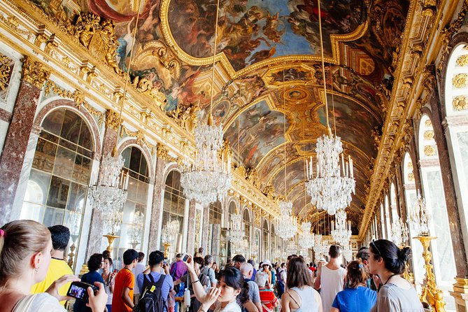 Versailles Château and Gardens Walking Tour from Paris by Train - Don’t miss these stops in the gardens: Tapis Vert and the Grand Canal