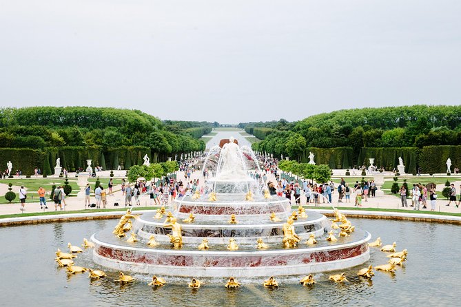 Versailles Château and Gardens Walking Tour from Paris by Train - Pacing and walking reality check