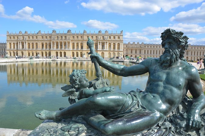 Versailles Domain Audio Guided Half Day Tour from Paris - Entering the Palace of Versailles: 45 minutes and the Grand Royal Apartments plan