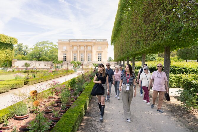Versailles Full-Day Tour with the Estate of Marie-Antoinette - Gardens near Versailles: musical or fountain shows, and how not to miss them