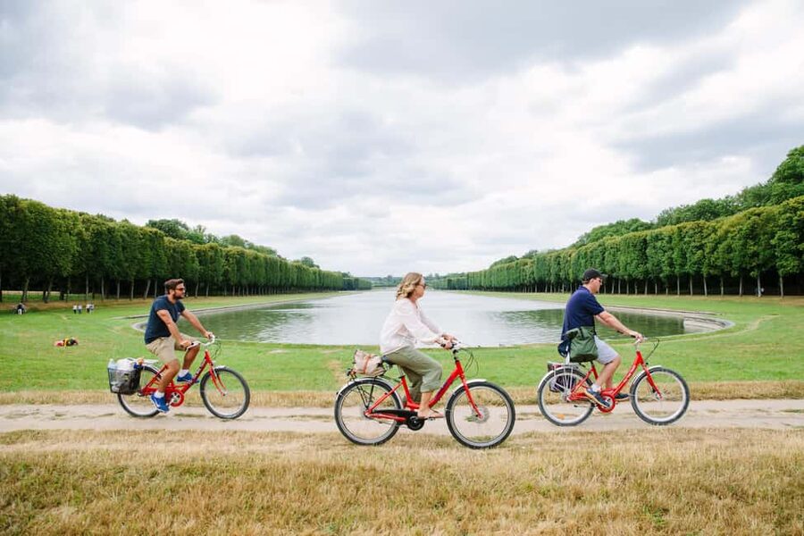 Versailles: Half-Day Bike Tour - Finding Your Starting Line at Versailles Château Rive Gauche
