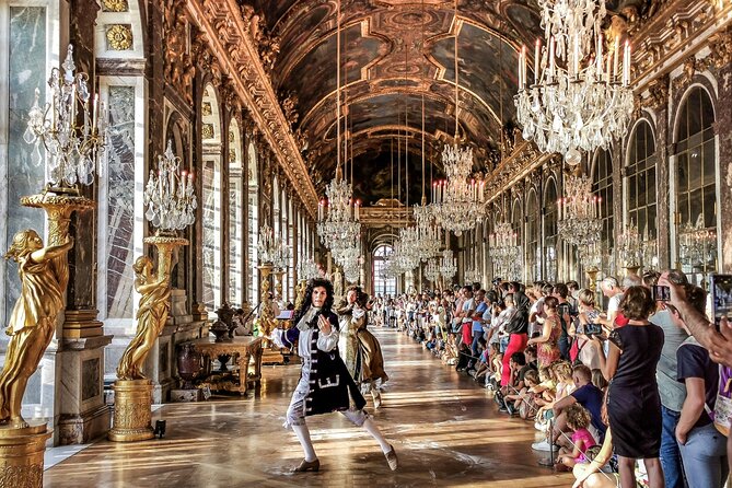 Versailles Half Day Private Tour Trianons & Gardens Included - Hotel pickup and private transport, the real value driver