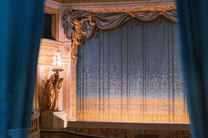 Versailles Marie Antoinette Afternoon Guided Tour with Petit Trianon & Hamlet - Queen’s Theatre: where the tour turns social and surprising