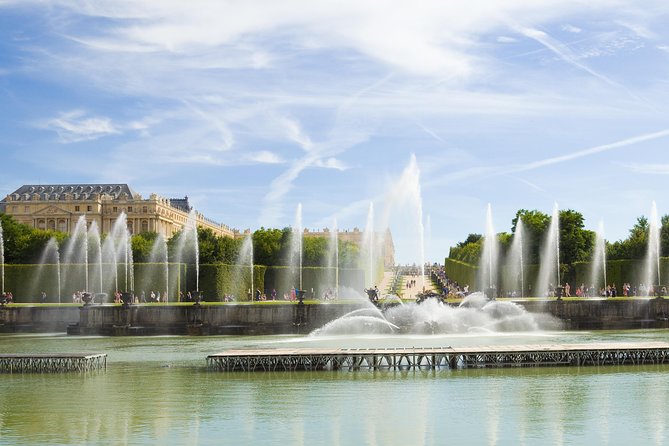 Versailles Palace and Gardens Half Day Guided Tour from Paris - Gardens free time: the calm contrast, plus the fountain show option